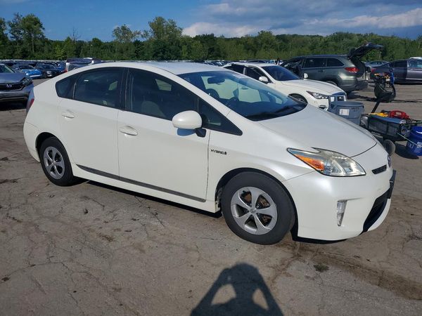 2014 TOYOTA PRIUS