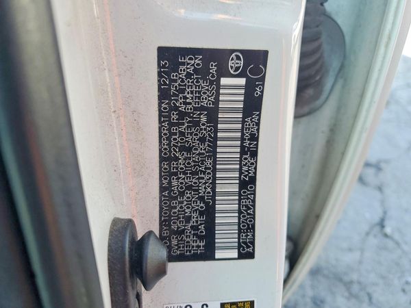 2014 TOYOTA PRIUS