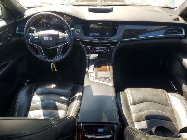 2017 CADILLAC CT6