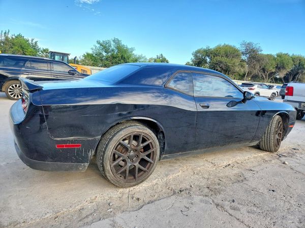 2016 DODGE CHALLENGER SXT