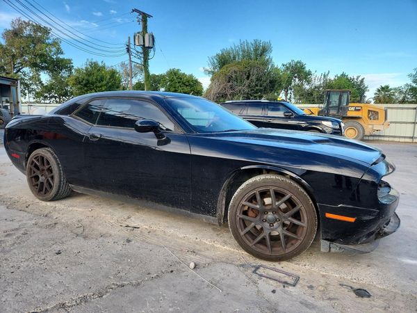 2016 DODGE CHALLENGER SXT