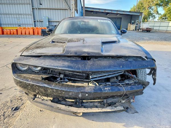 2016 DODGE CHALLENGER SXT