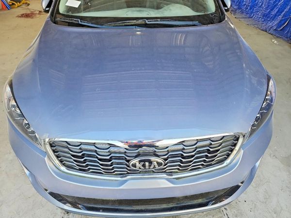 2020 KIA SORENTO L, LX, S — Engine bay