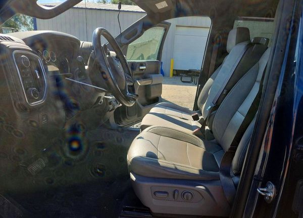 2021 CHEVROLET SILVERADO LT — DENT