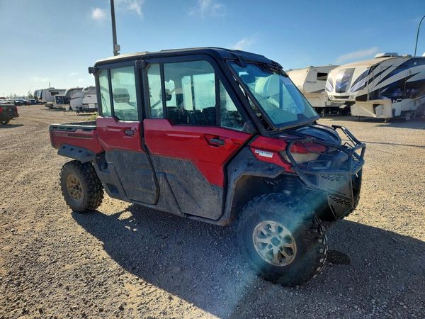 2024 CAN-AM DEFENDER