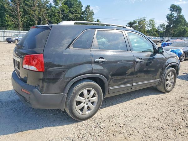 2013 KIA SORENTO Base / LX
