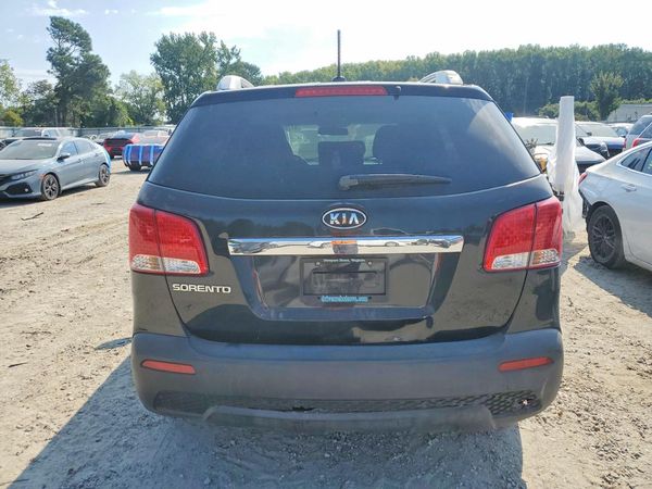 2013 KIA SORENTO Base / LX