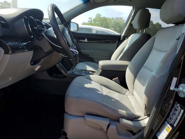 2013 KIA SORENTO Base / LX