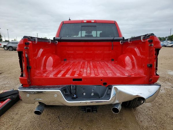 2018 RAM 1500 SLT
