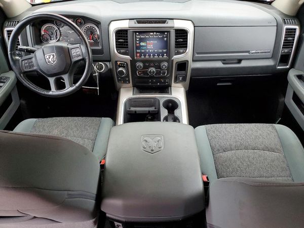 2018 RAM 1500 SLT