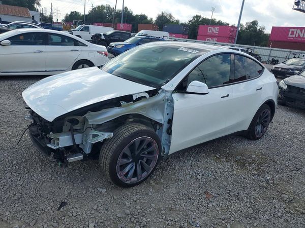 2026 TESLA MODEL Y