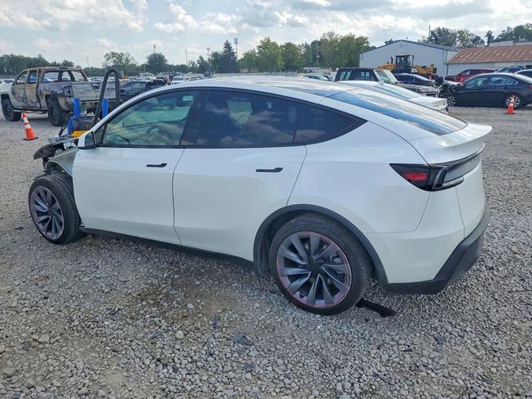 2026 TESLA MODEL Y