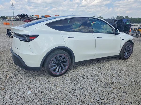2026 TESLA MODEL Y