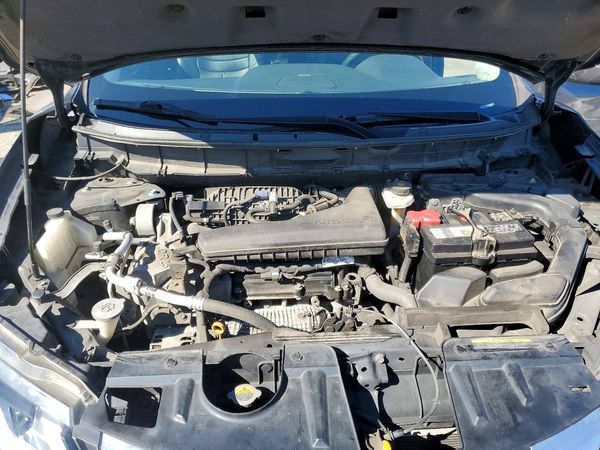 2019 NISSAN ROGUE — Engine bay