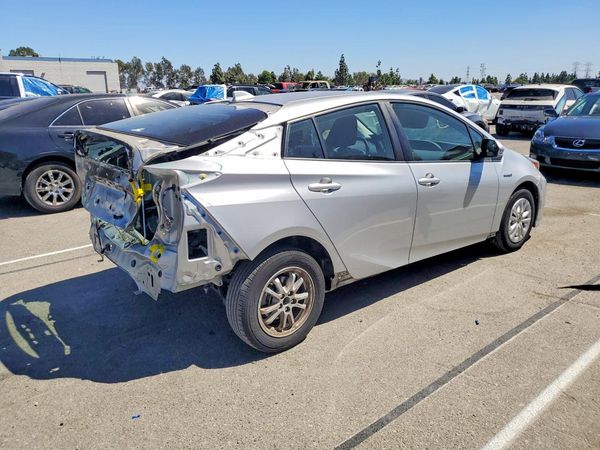2020 TOYOTA PRIUS
