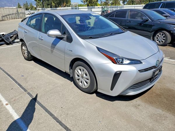 2020 TOYOTA PRIUS