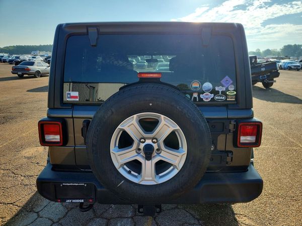 2022 JEEP WRANGER Unlimited Sport