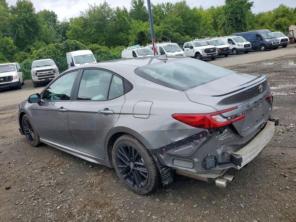 2025 TOYOTA CAMRY