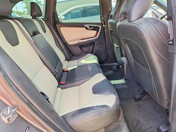 2016 VOLVO XC60