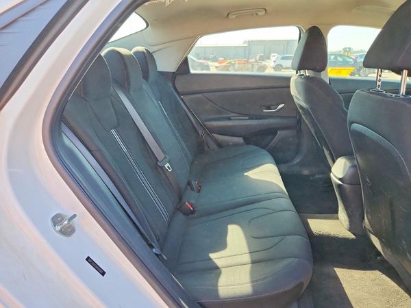 2021 HYUNDAI ELANTRA SEL w/ Convenience Pkg
