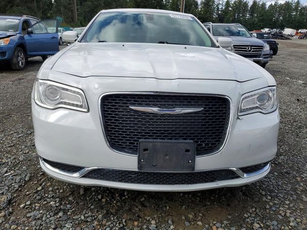 2016 CHRYSLER 300 Limited