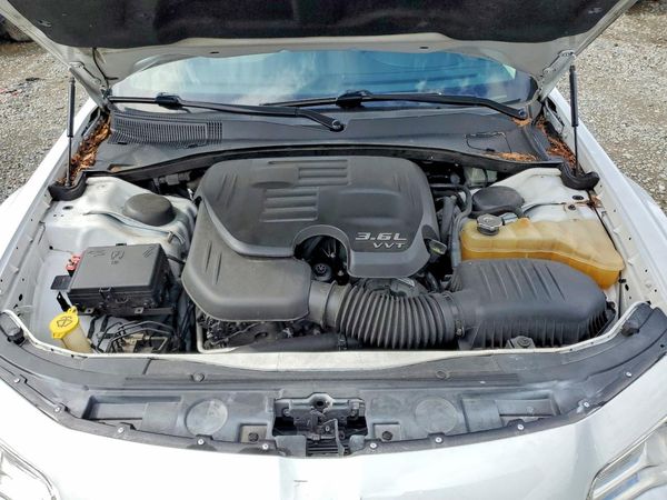 2016 CHRYSLER 300 Limited