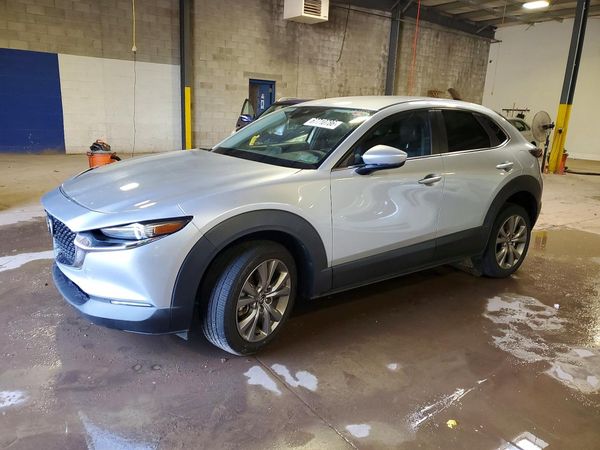 2021 MAZDA CX30 Select Package — Front 3/4