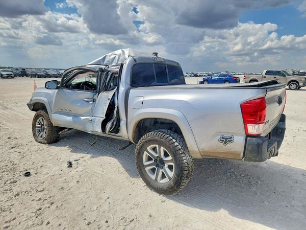 2017 TOYOTA TACOMA