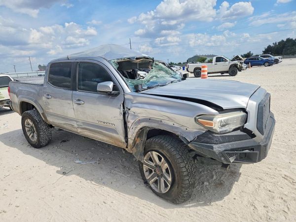 2017 TOYOTA TACOMA