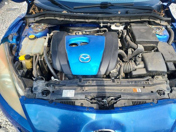 2012 MAZDA 3 Grand Touring/GT — Engine bay