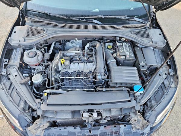 2019 VOLKSWAGEN JETTA S, SE, R-Line — Engine bay