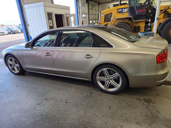 2013 AUDI A8