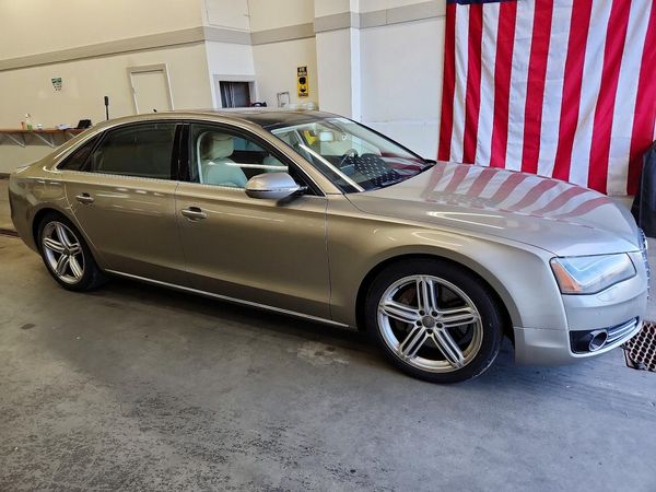 2013 AUDI A8