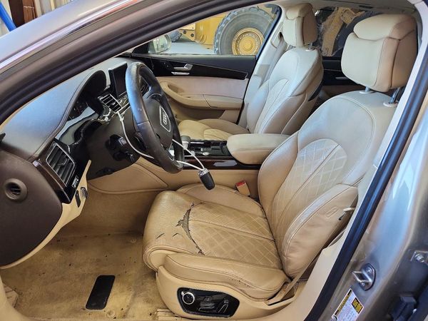 2013 AUDI A8