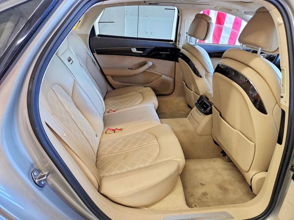 2013 AUDI A8