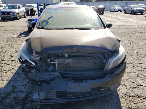 2017 KIA FORTE
