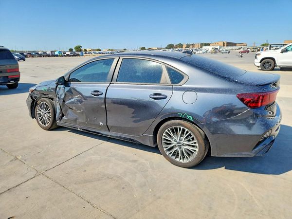 2024 KIA FORTE GT Line
