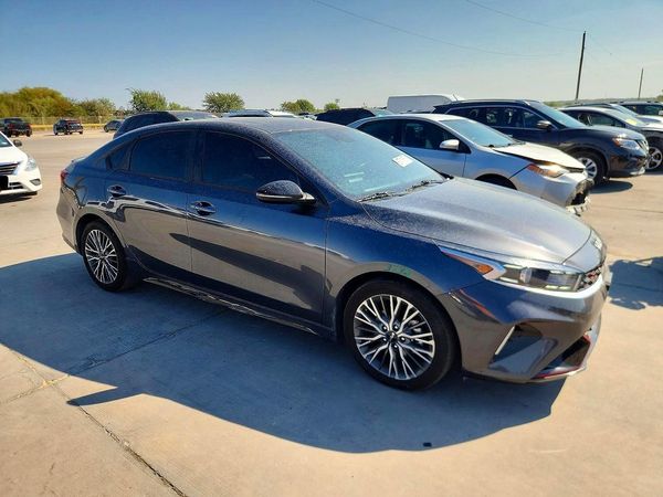 2024 KIA FORTE GT Line