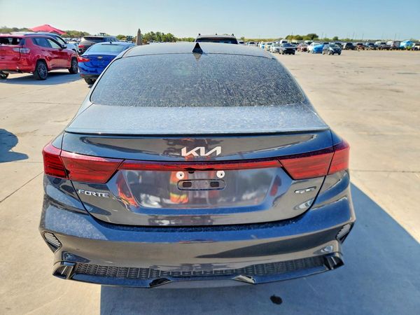 2024 KIA FORTE GT Line