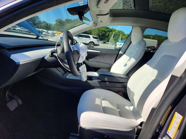 2023 TESLA MODEL Y — DENT