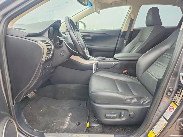 2015 LEXUS NX 200t Luxury