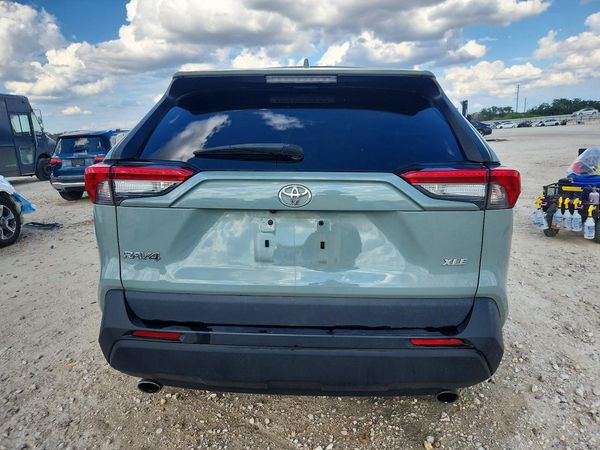 2022 TOYOTA RAV4 XLE — DIRR