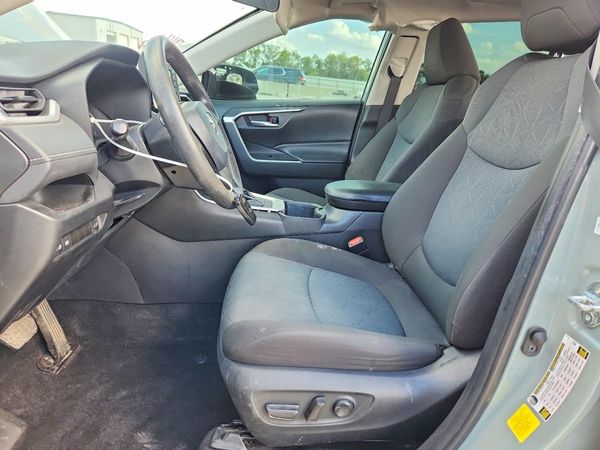 2022 TOYOTA RAV4 XLE — DENT