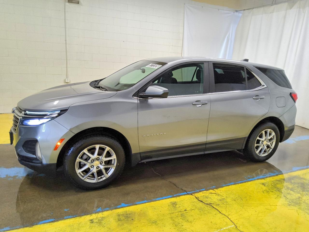 2023 CHEVROLET EQUINOX LT (2FL) — Front 3/4