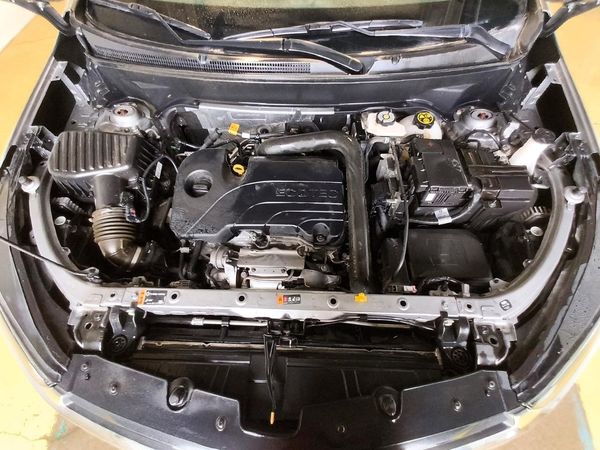 2023 CHEVROLET EQUINOX LT (2FL) — Engine bay