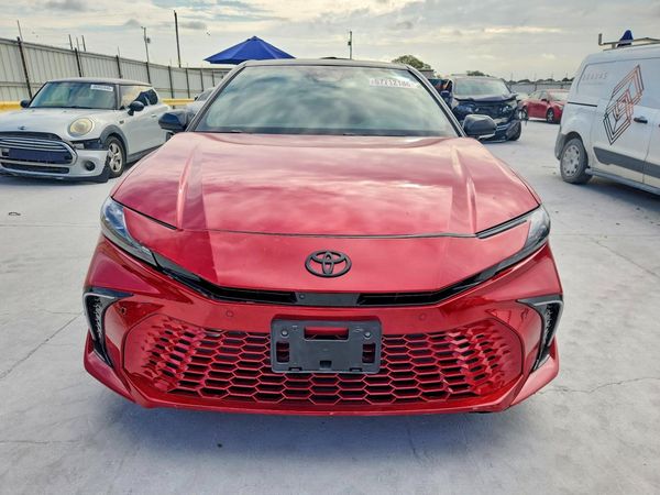 2025 TOYOTA CAMRY