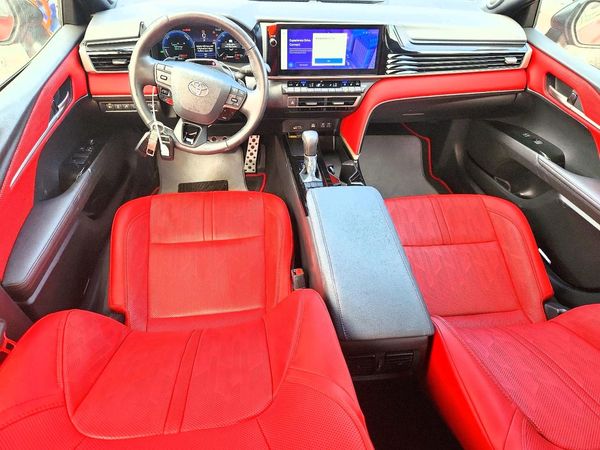2025 TOYOTA CAMRY