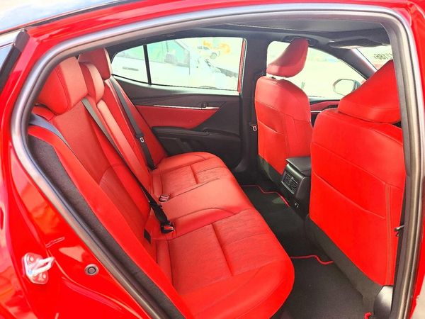 2025 TOYOTA CAMRY