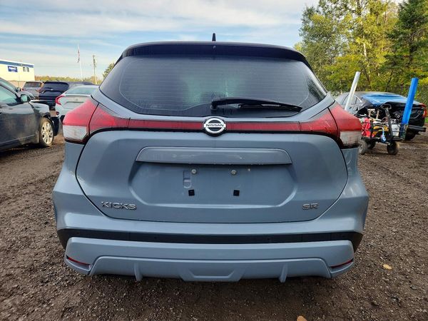 2021 NISSAN KICKS SR