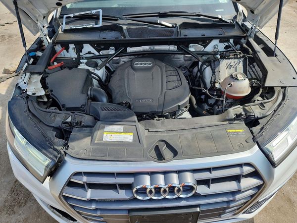 2018 AUDI Q5 quattro Premium Plus